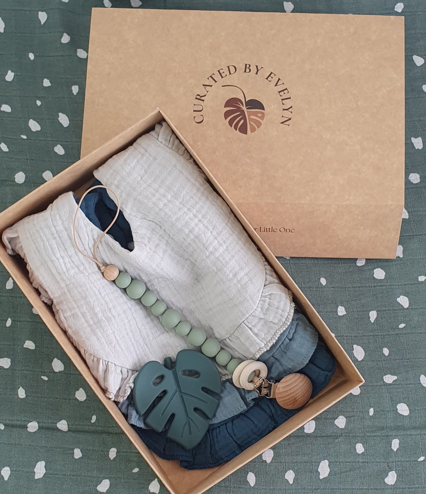 The Bib Set