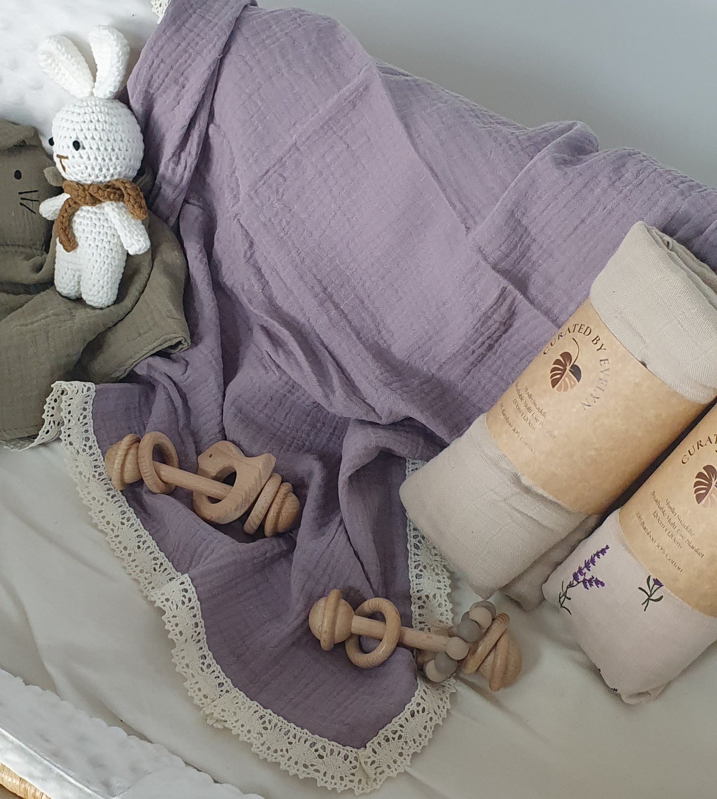 Lace trim muslin blanket