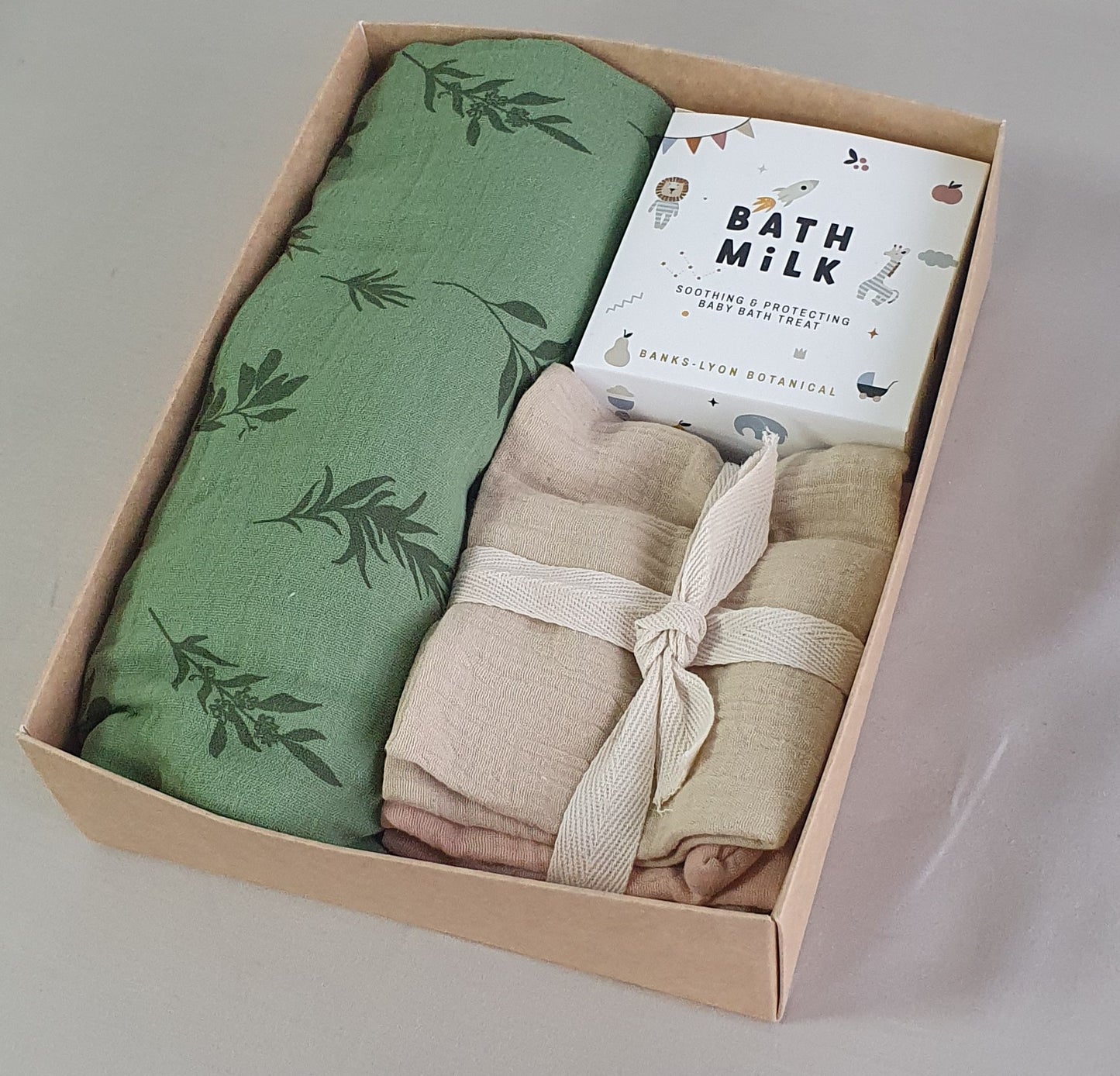 Babys first bath set